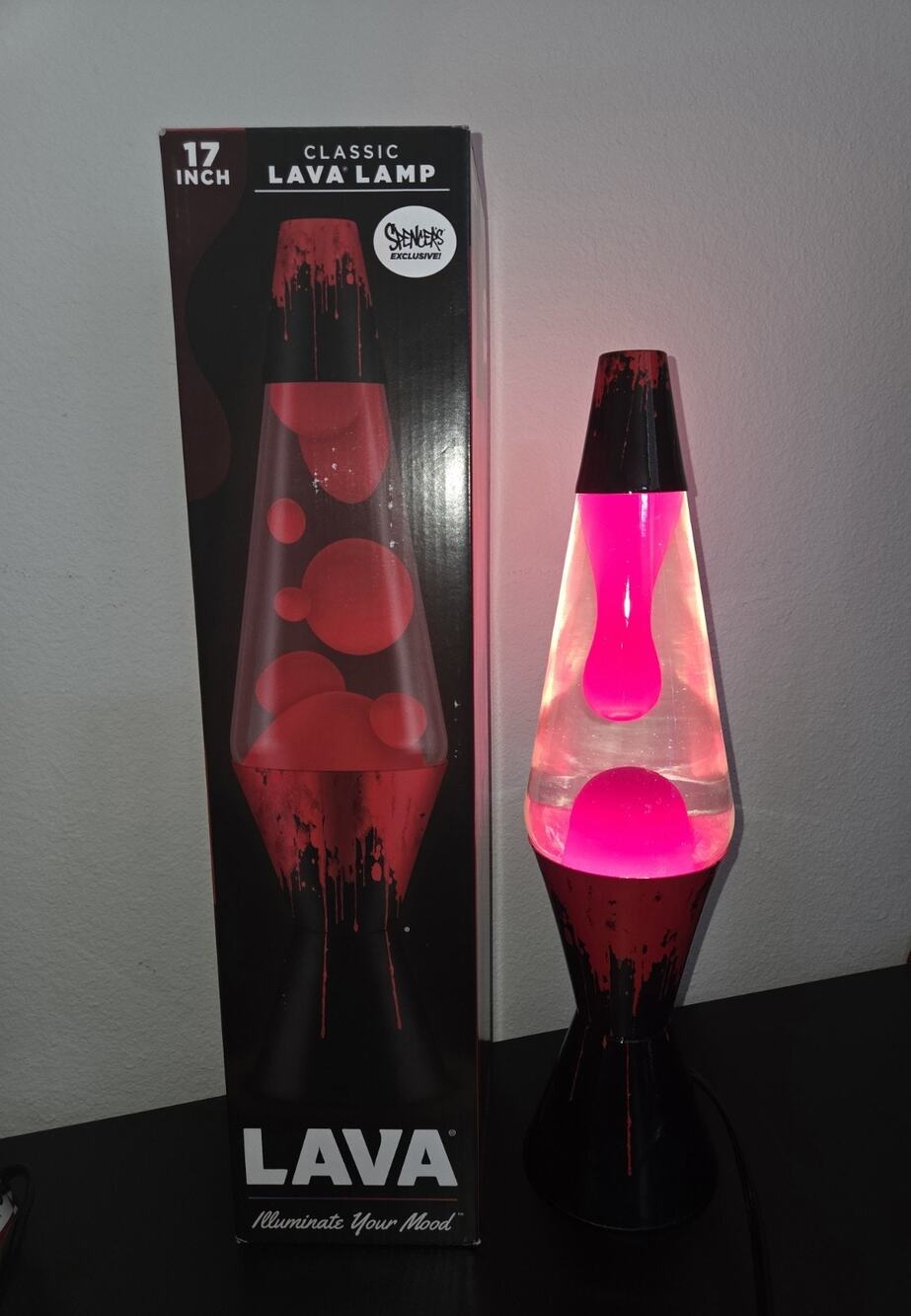 New Lava Lamp Bloody Red Midnight Blood 17" 32 Oz Red Wax Blood Splatter